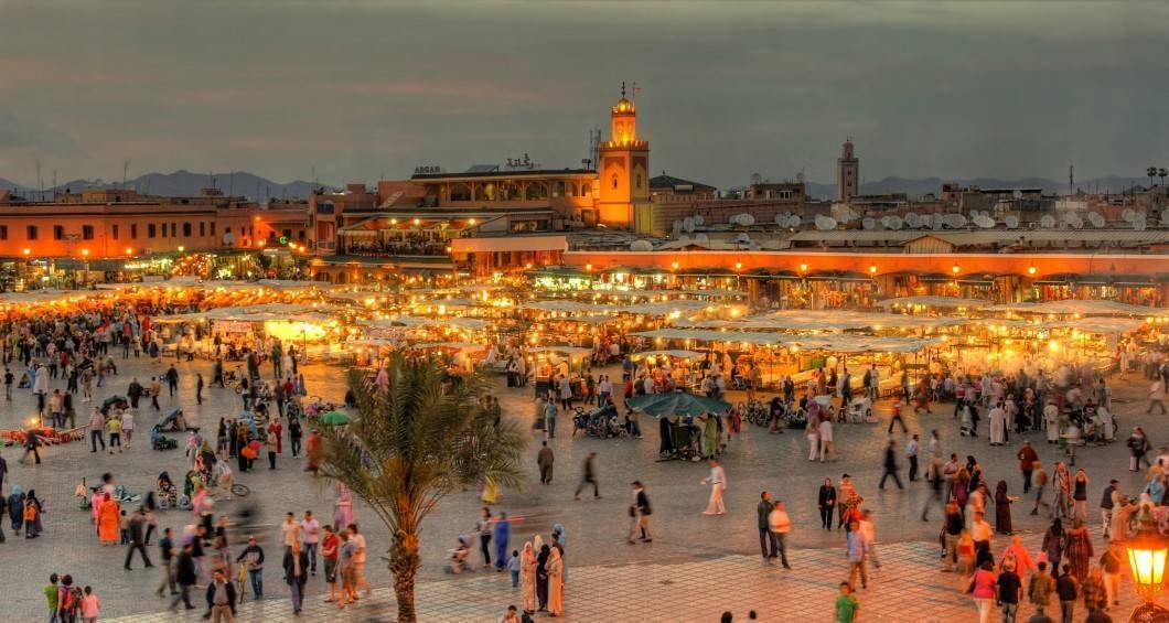 https://www.izilftravel.com/wp-content/uploads/2022/05/the_unesco_square_djemaa_el-fna_at_marrakesh_morocco_-_chantal_de_bruijne-1.jpg